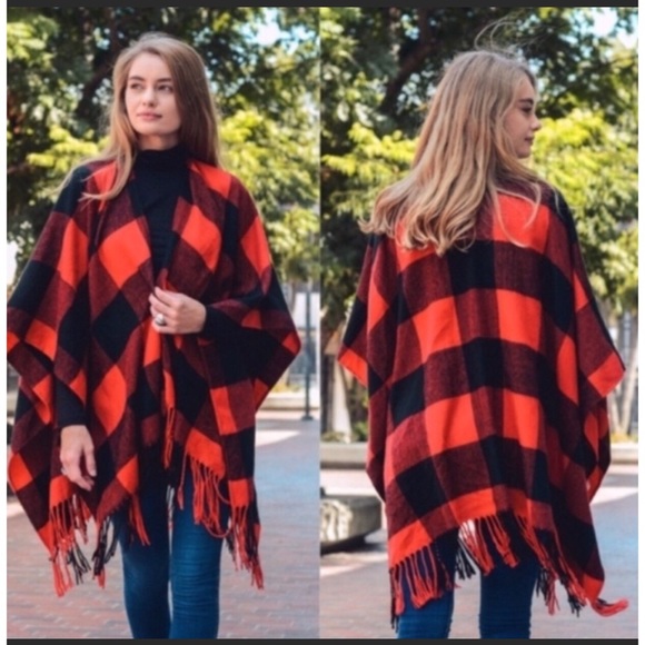 SALE BUCKINGHAM PLAID PONCHO - Picture 3 of 6
